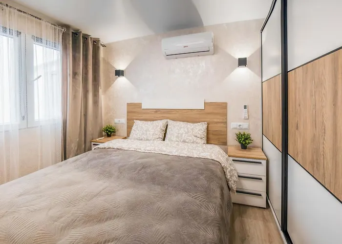 Juan Aparicio Apartment *